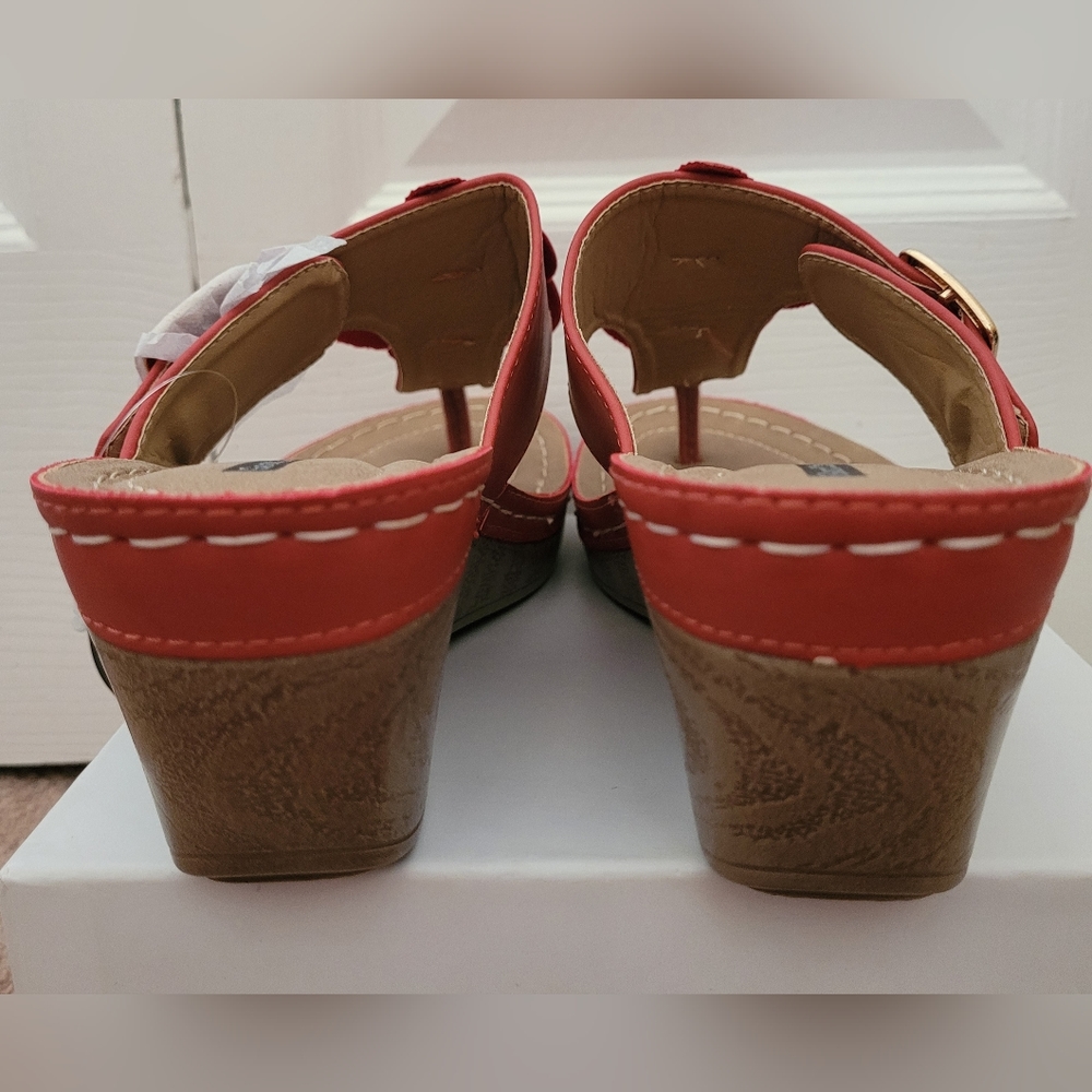 Good Choice Wedge Sandals 7.5 - Picture 7 of 13
